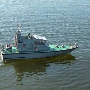 HMS Trumpeter  046